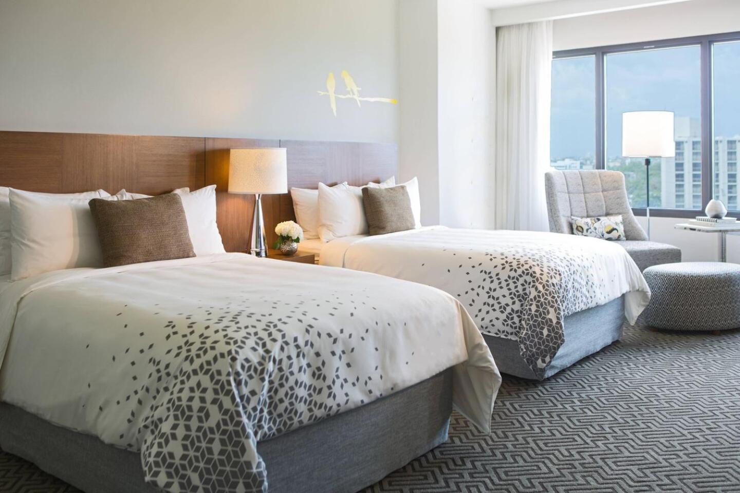 Guest room 2 Double Partial ocean view Jaragua Tower